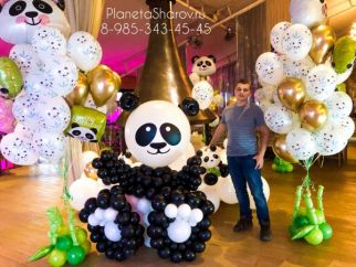 small panda iz vozdushnyh sharov