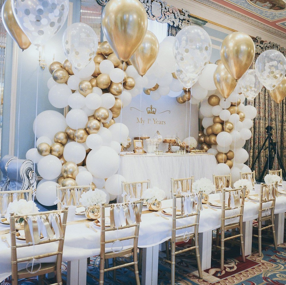 Недорогое украшение зала на свадьбу шарами в Москве