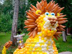 Большой лев из шаров