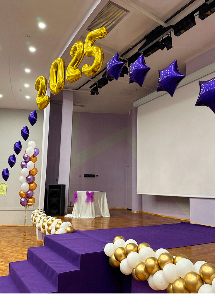 Оформление шарами выпускного в школе