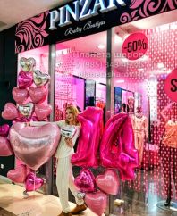 Украшение витрины на 14 февраля Украшение витрины на 14 февраля