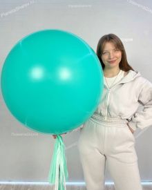 Огромный шар цвета тиффани