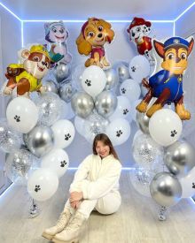 Набор шаров с щенками и лапками