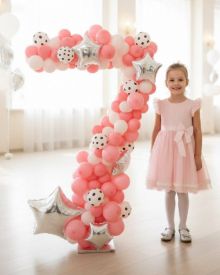 Розовая цифра из шариков