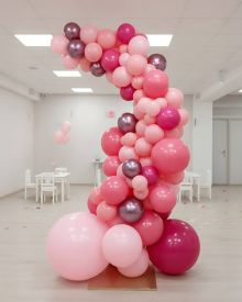 Розовый вихрь из шаров