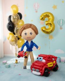 Мальчик с машинками