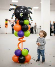 Колонна с пауком из шаров