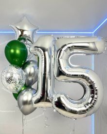 Фонтан шаров с цифрами 15