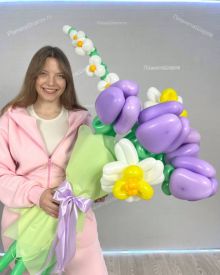Букет цветов из шаров с упаковкой
