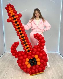 Гитара из воздушных шаров