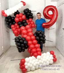 Гоночная машина из шаров