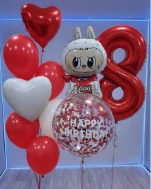 Фонтан с красными сердечками