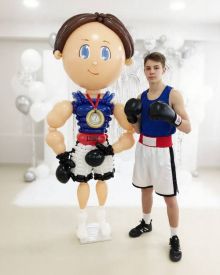 Боксер из шаров