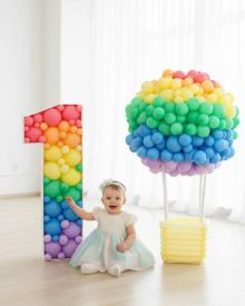 Композиция с радужным шаром