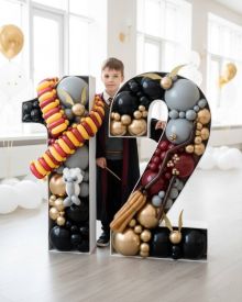 Цифра 12 из шаров