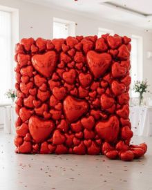 Фотозона из сердец