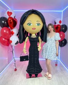 Девушка из шаров