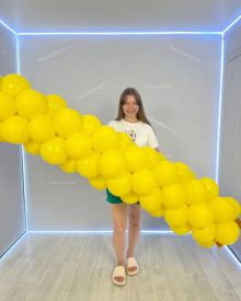 Желтая гирлянда из воздушных шаров
