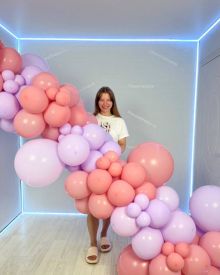 Розово сиреневая гирлянда из воздушных шаров