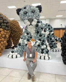 Снежный барс из шаров