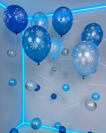 Зимние шары с гирляндами