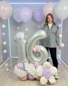 Композиция с шарами на 16 лет девочке