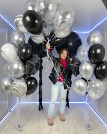 Серебристый фонтан шаров