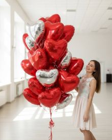 Фонтан из 25 сердец