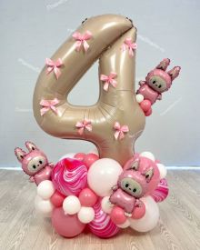 Композиция из шаров с монстриком