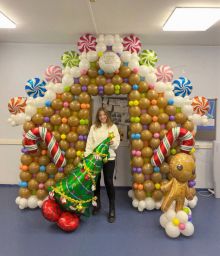 Пряничный домик из шаров