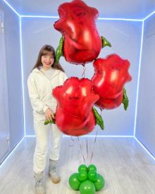 Воздушные шары в виде роз