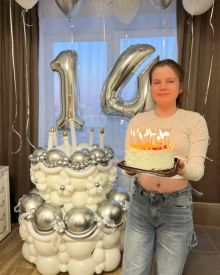 Белый торт из шаров