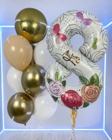 Строгий букет с восьмеркой