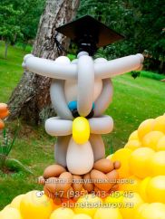 Большой лев из шаров