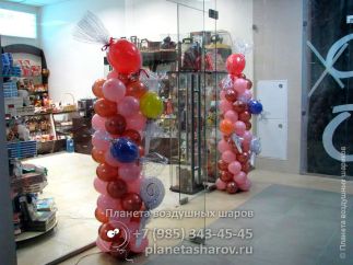 Украшение магазина шарами