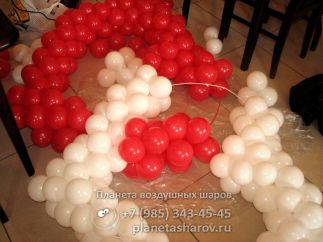 Оформление красно-белой свадьбы