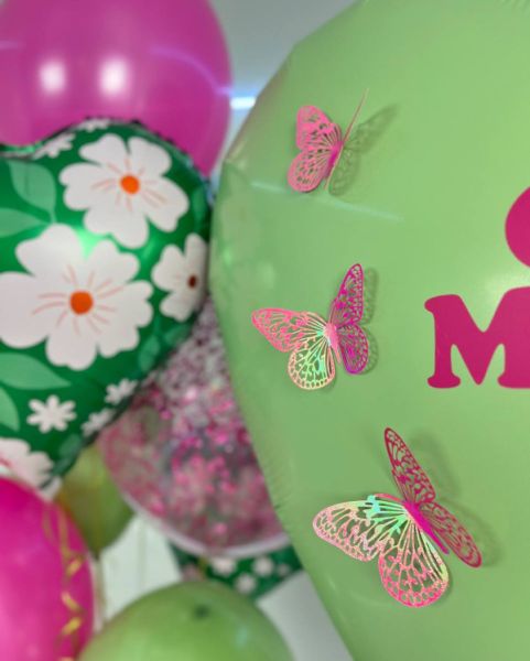 Композиция из шаров на 8 марта