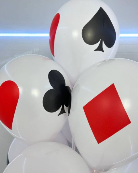 Фонтан из шаров с мастями