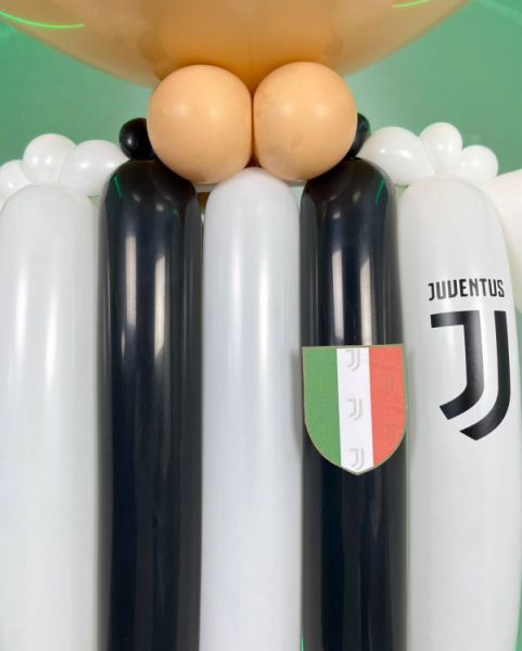 Роналдо с шарами