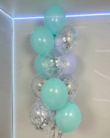 Композиция из бирюзовых шаров