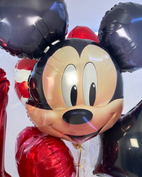 Композиция из шаров с Микки Маусом