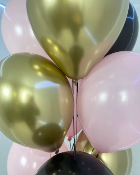 Золотой фонтан шаров с розовым