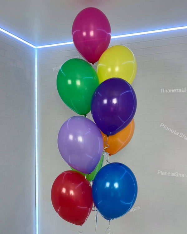 Фонтан разноцветных шаров