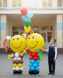 Школьники из шаров