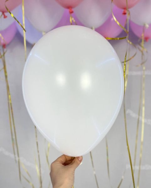 Бело-розовые воздушные шары