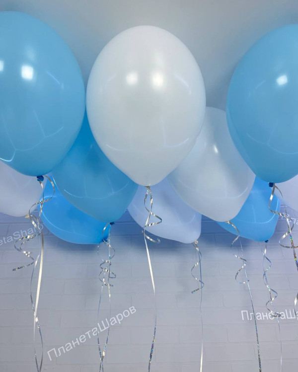 Бело-голубые воздушные шары