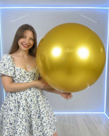 Большие золотые шары