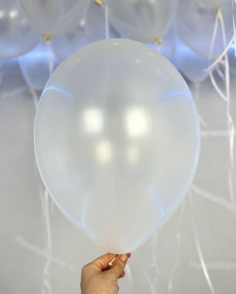 Белые воздушные шары металлик