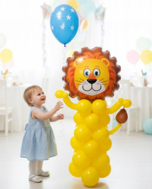 Лев из воздушных шаров