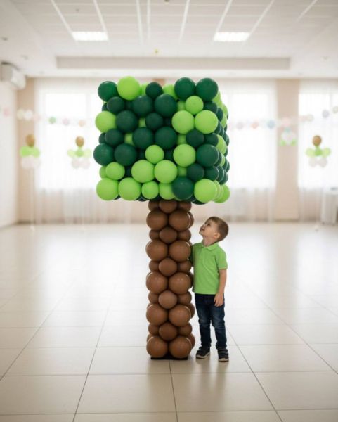 Дерево Майнкрафт из шаров